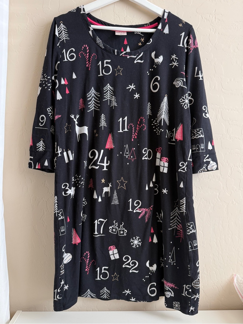 Soma Black Countdown to Christmas Holiday Nightgown Pink White
